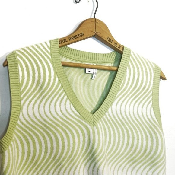 Twik Wavy Green Vest - Picture 4 of 4